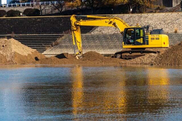 堤防の建設